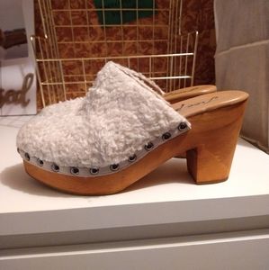 Free People Clogs